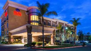 1811 East Holt Blvd (Comfort Suites Ontario )Parking