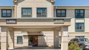 1631 Monterey St Parking