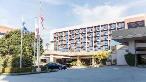 Hilton Hotel COSTA MESA SNA Airport Parking