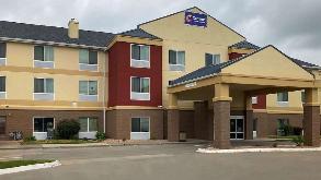 215 NE Delaware Ave Parking