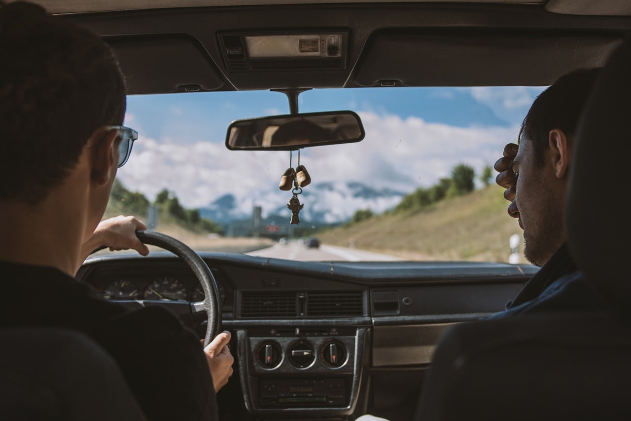 You need to score 25 points or less to pass a road test in Wisconsin. Points are assigned based on the errors you make while taking your test. If you score more than 25, you will fail, and you may have to retake the test to gain your Wisconsin driver's license.