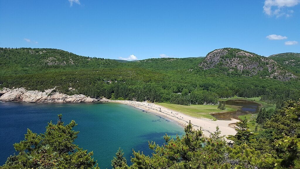 closest airport to Acadia National Park