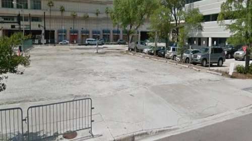 401 S Florida Ave Premium Parking P2905