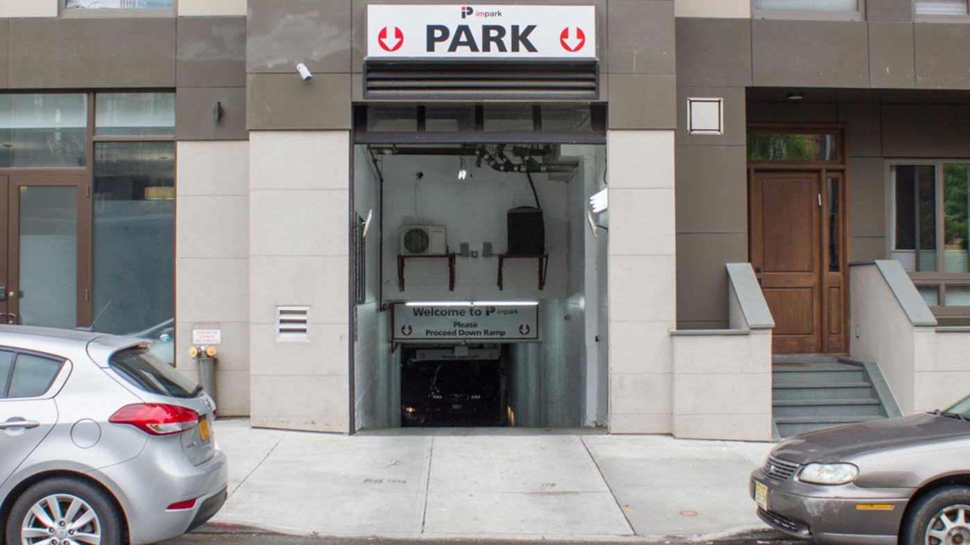 500 4th Ave Parking