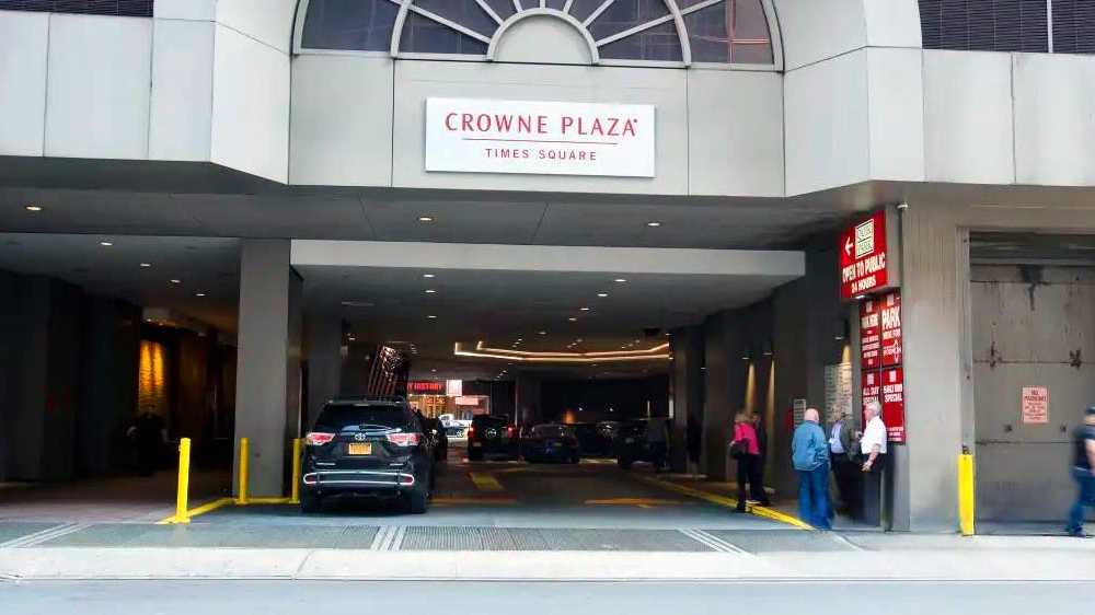 1601 Broadway - Crowne Garage