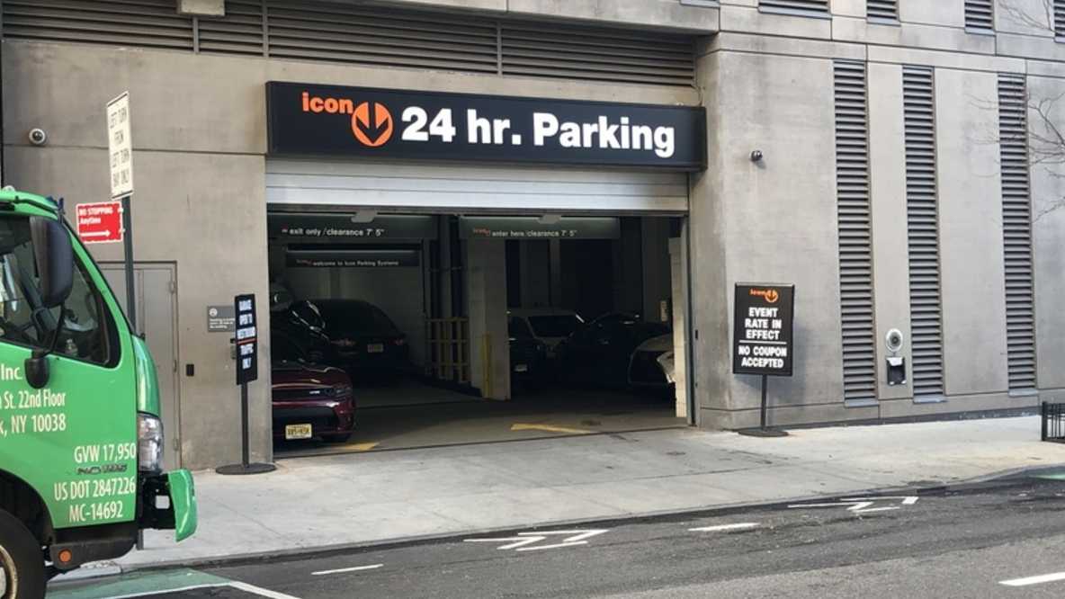 560 W 29th St.- Chelsea 29 Parking