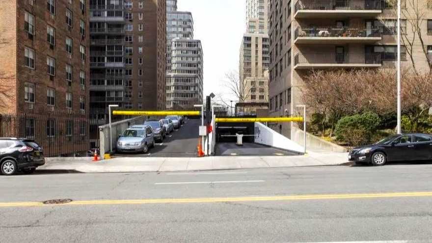 165 West End Ave.- Gemini Parking 165