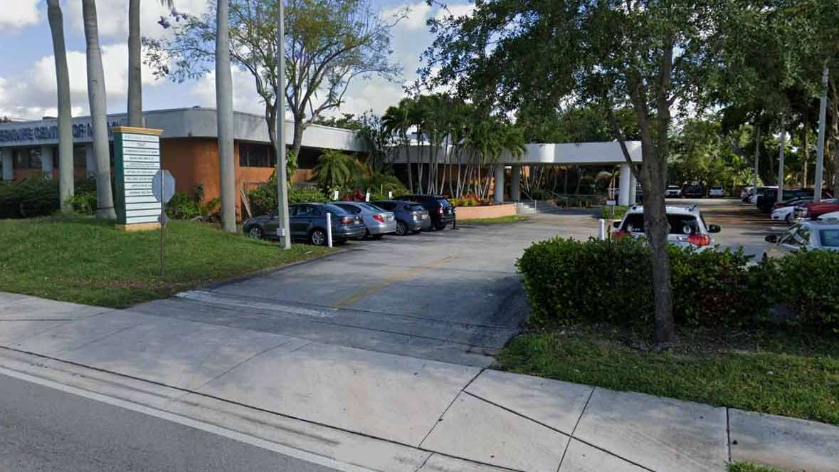 HTA KENDALL MEDICAL CENTER City Parking
