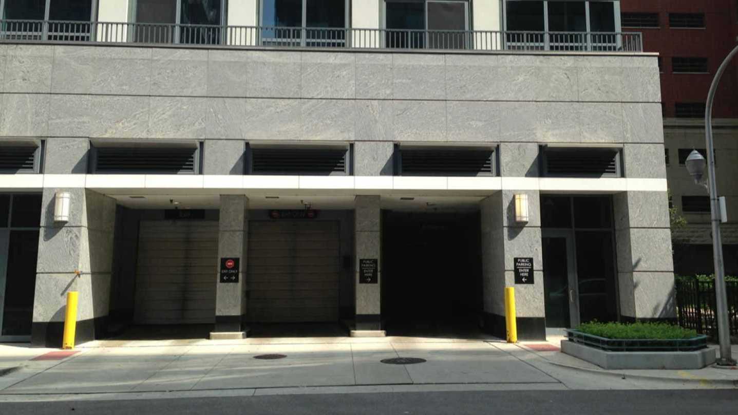 1255 S Michigan Ave Parking