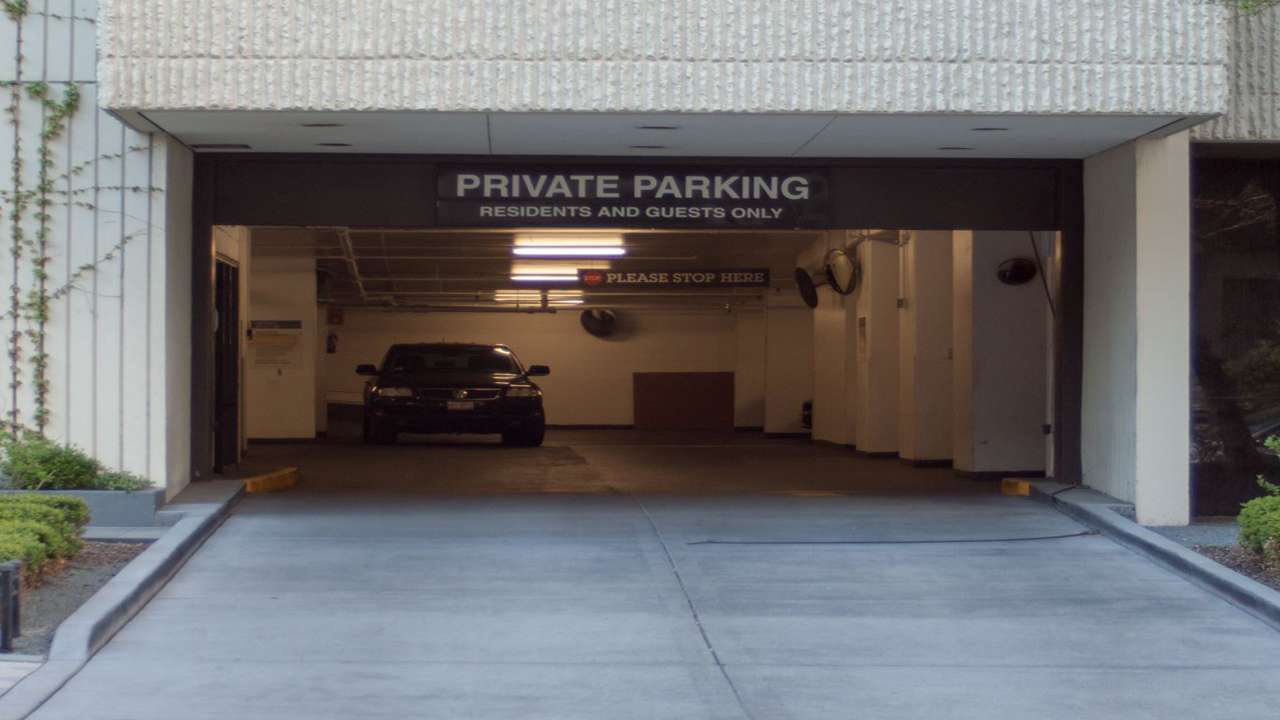 Find Best Hourly Parking Near 100 E Bellevue Pl Valet Garage Parking Book Hourly Parking in 100 E Bellevue Pl Valet Garage Parking