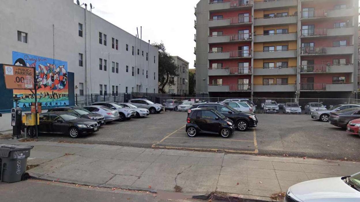1520 Harrison St Parking