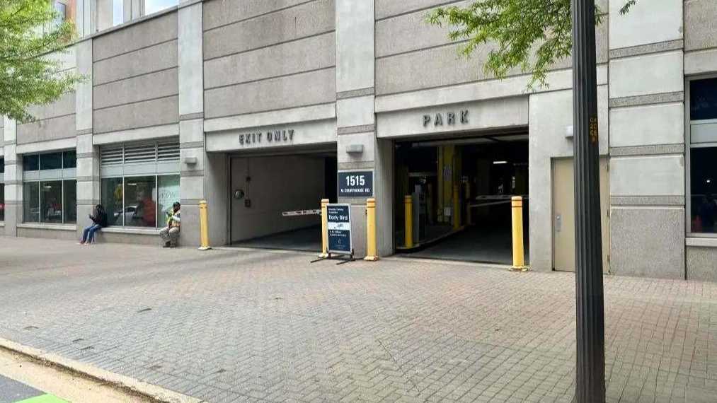 1515 N Courthouse Parking