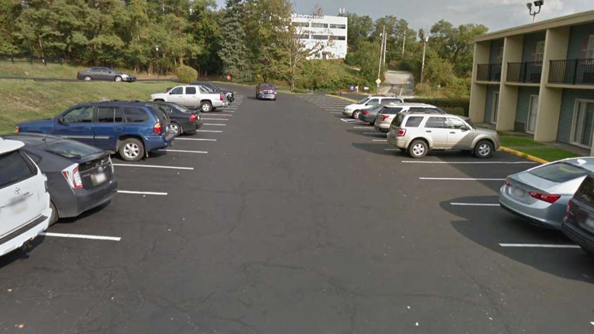 Find Best Hourly Parking Near 699 Rodi Road Parking Book Hourly Parking in 699 Rodi Road Parking