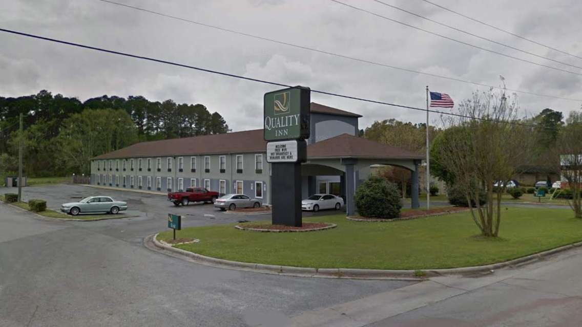 1636 Carolina Ave Parking