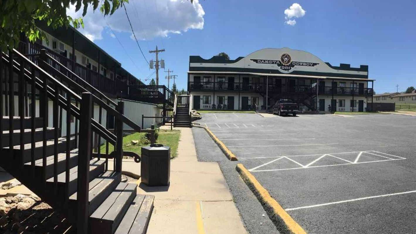 208 West Mount Rushmore Road Parking