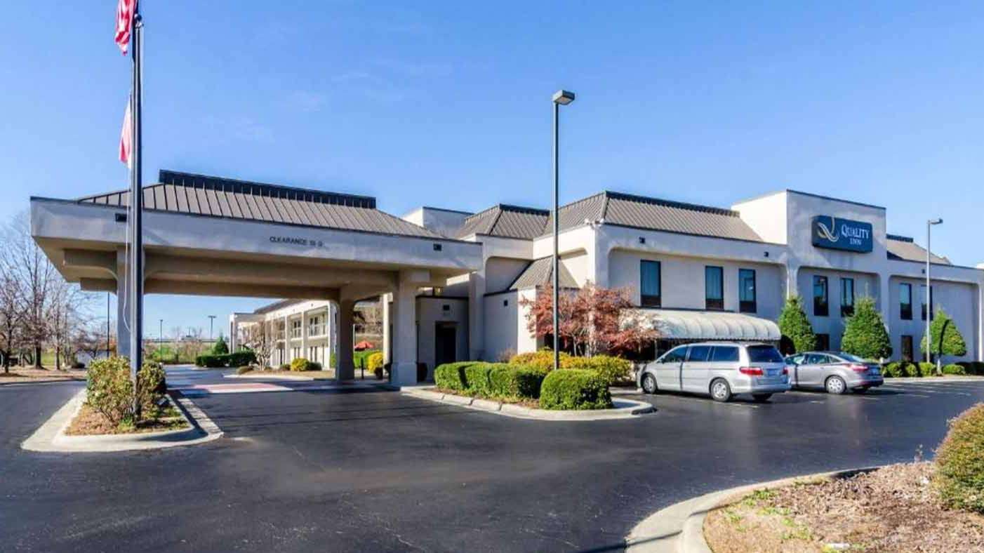 201 Wintergreen Drive Parking