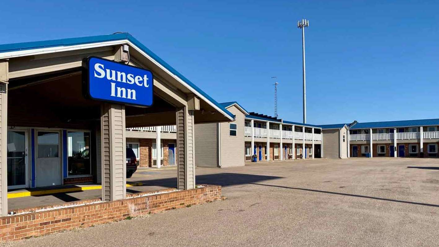 5090 Buffalo Creek Road Parking