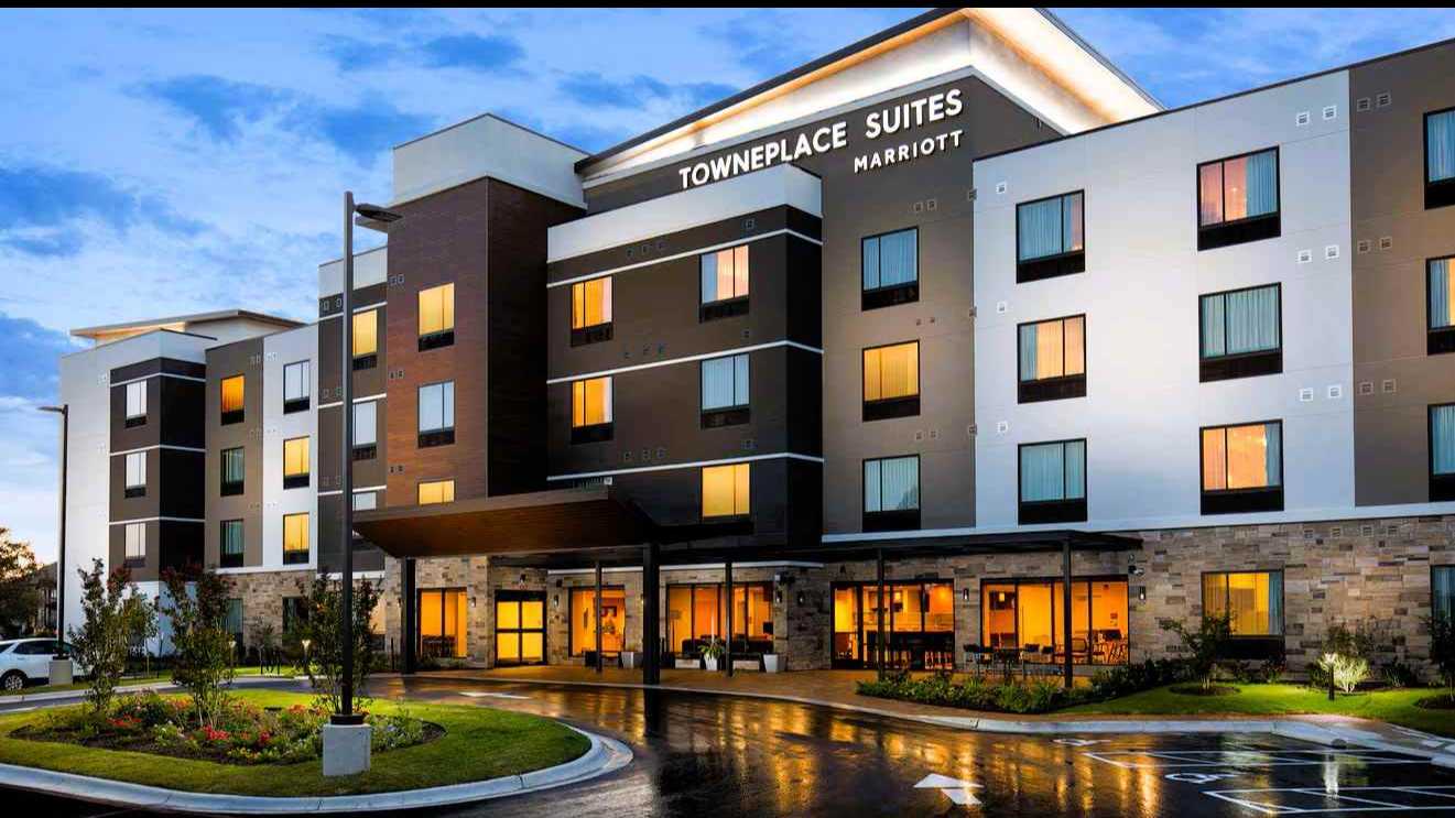 Austin TownePlace Suites_13501 Lyndhurst St Parking