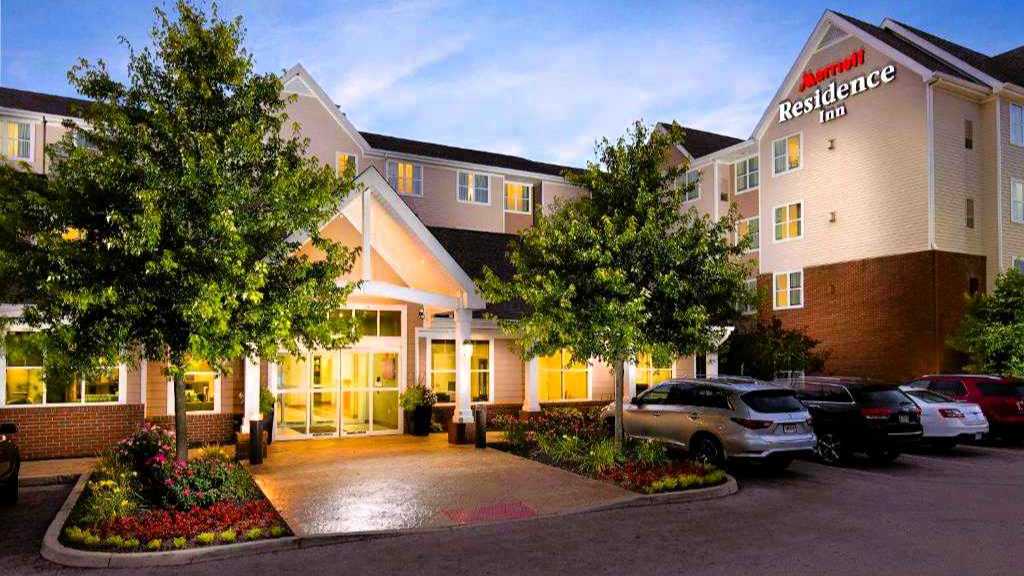 Dayton Residence Inn_7227 York Center Dr Parking