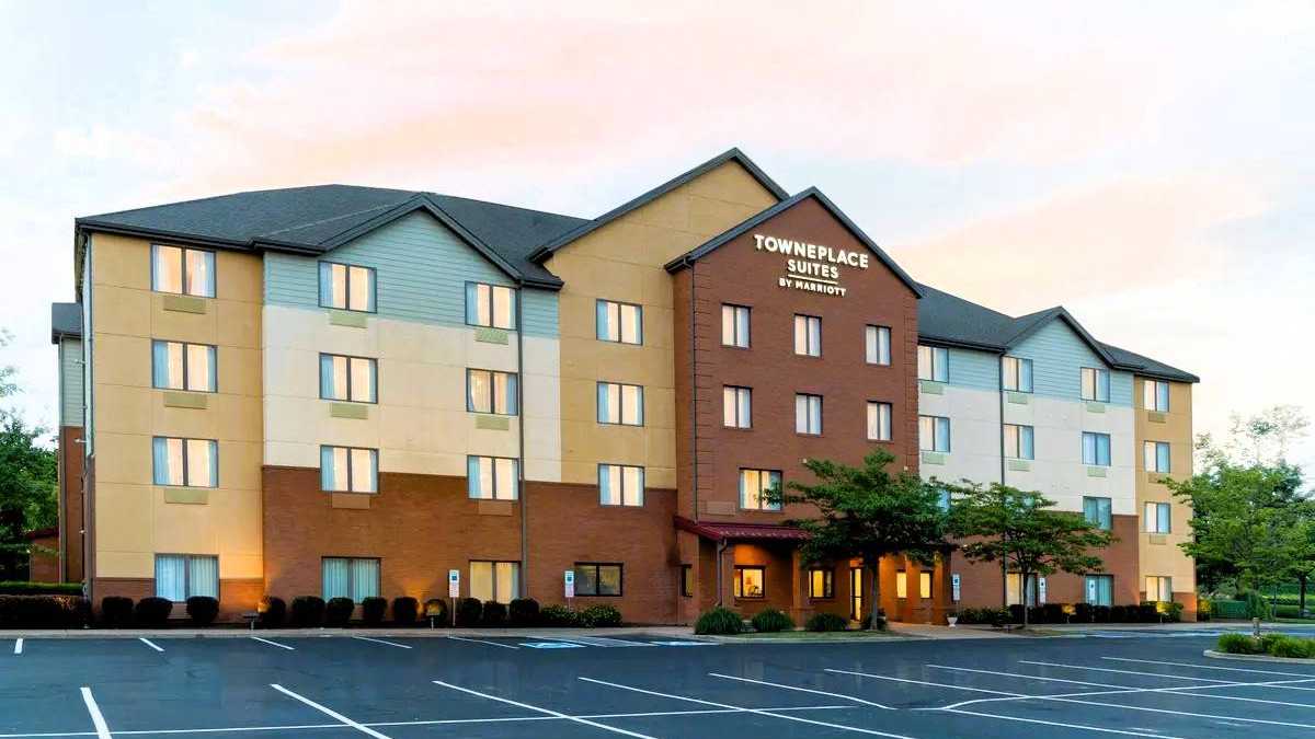 Erie TownePlace Suites_2090 Interchange Rd Parking