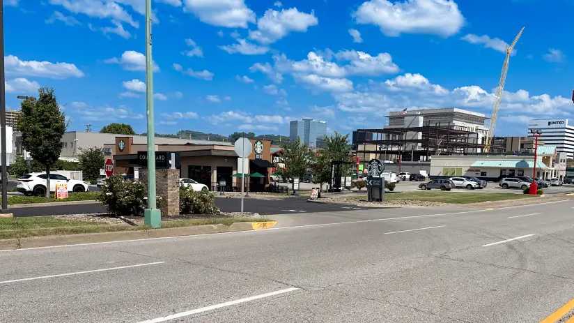 Courtyard Charleston Downtown. - 100 Kanawha Blvd. E