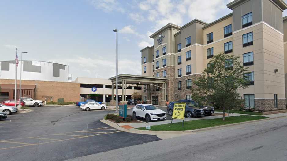 Wauwatosa Homewood Suites Parking