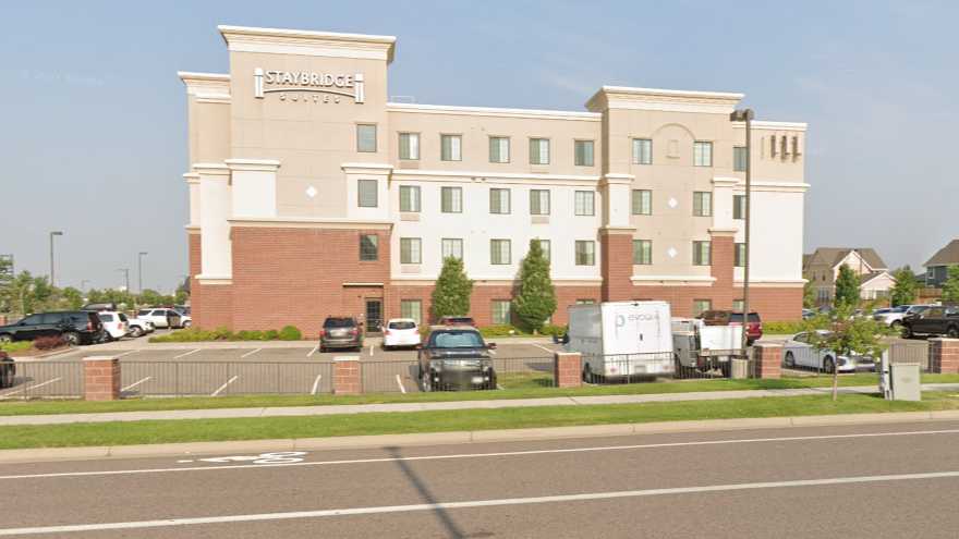 Denver Staybridge Suites Parking
