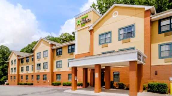 1950 Rock Mill Rd Parking