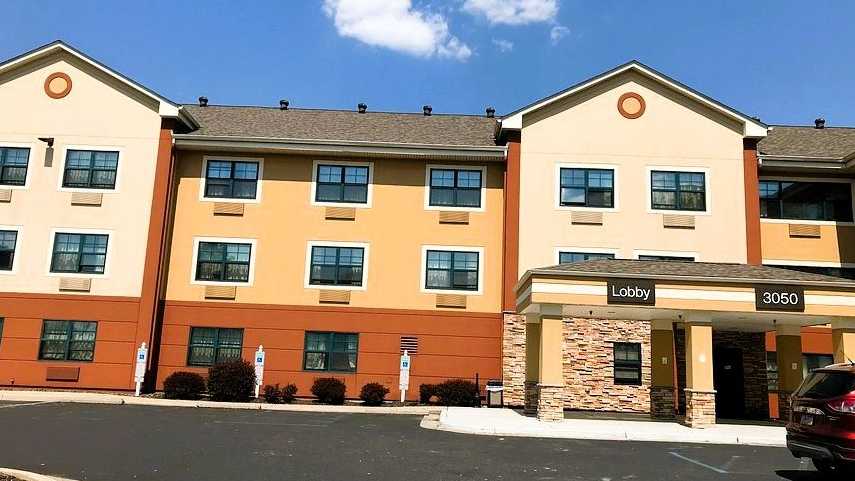 3050 Schoenersville Rd. Parking