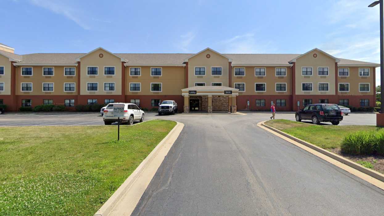Bloomington  Normal 1805 S.Veterans Parking