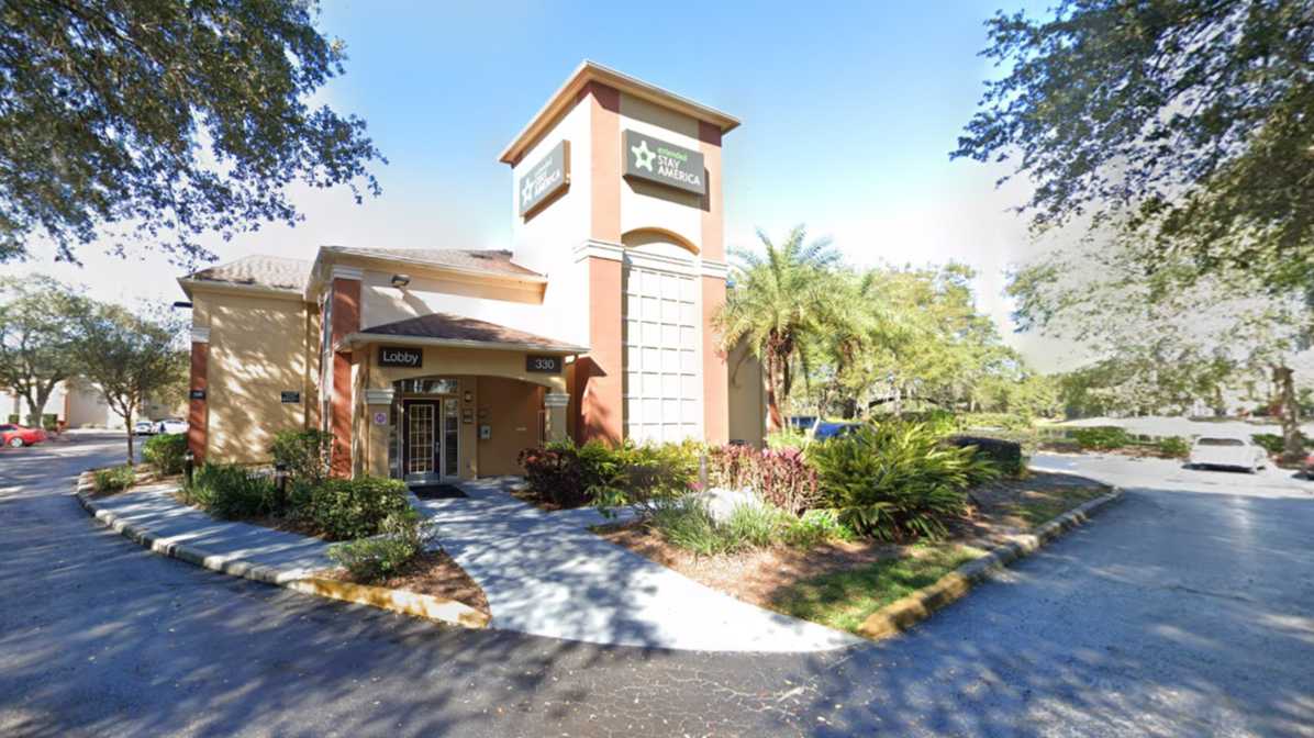 Tampa - Brandon 330 Grand Parking