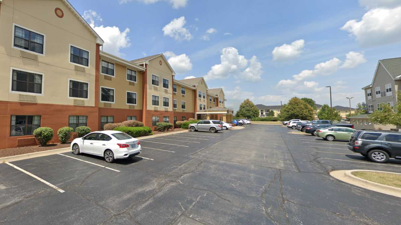 Champaign Urbana 610 W Marketview Parking
