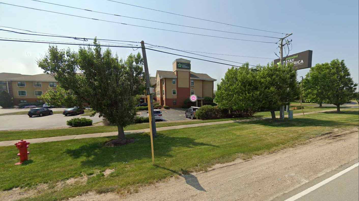 2345 Sokol Ct Parking