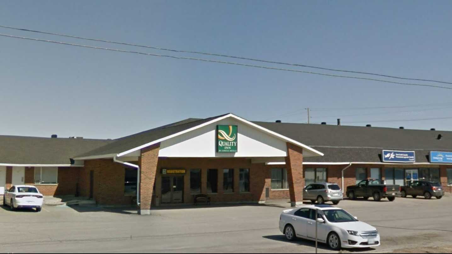 998009 Hwy 11 Parking