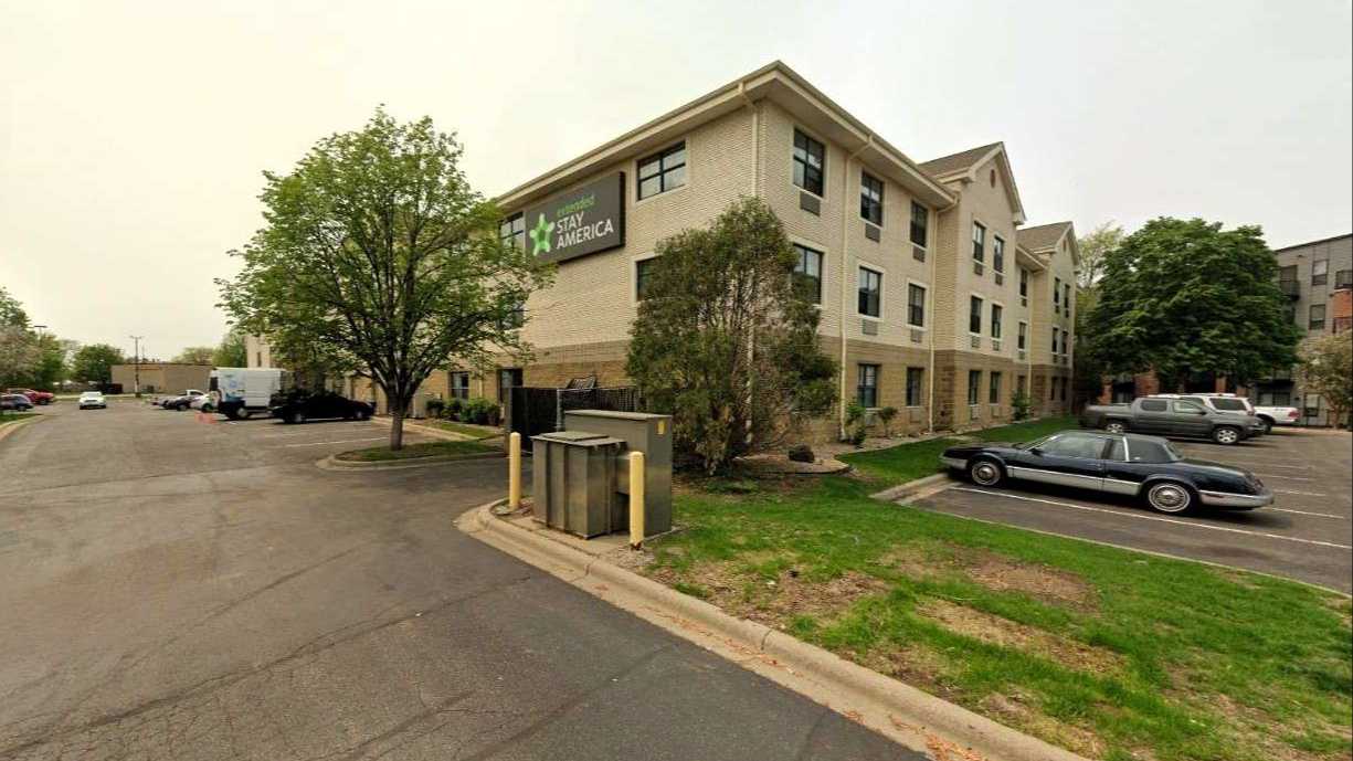 3384 Norwest Court