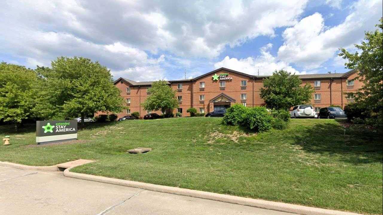 3125 Rider Trail South