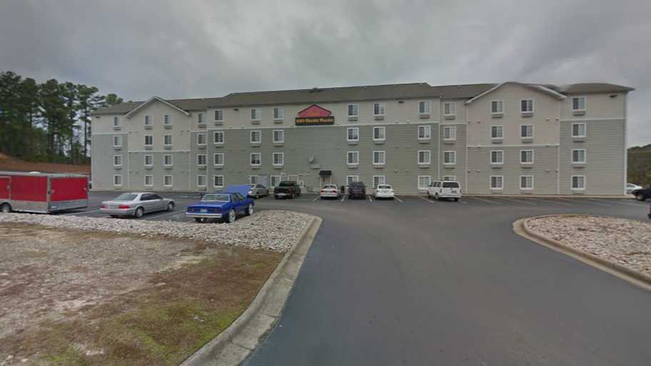 770 W. Rowan St. Parking