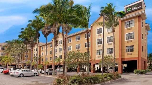 Fort Lauderdale  Convention Center  Cruise Port _ 1450 SE 17th Street Causeway Parking