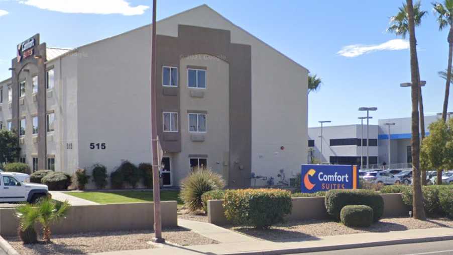 515 West Automall Dr Parking