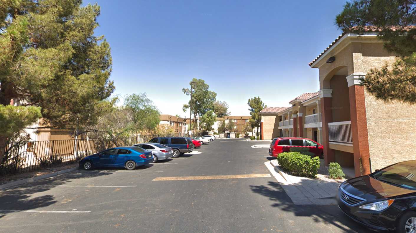 Phoenix - Mesa - West 1920 W. Isabella Parking