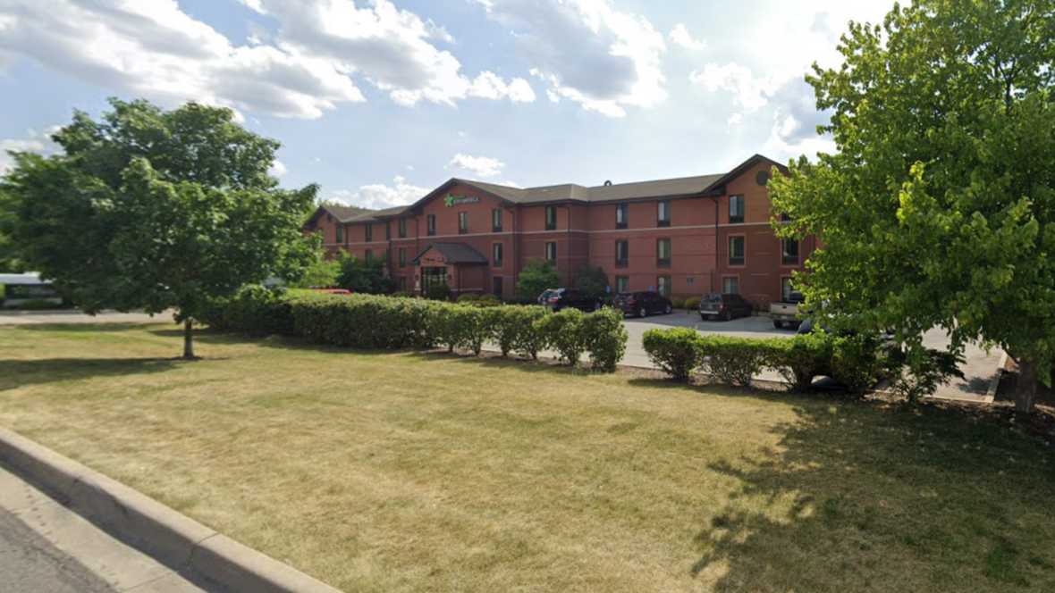 South Bend - Mishawaka - South 4715 N. Main St. Parking