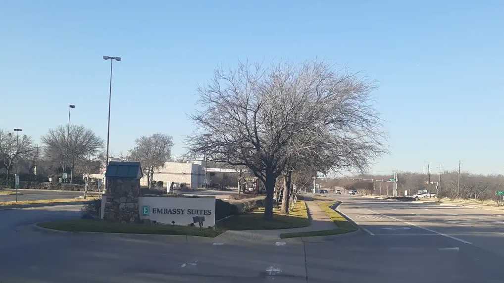 Embassy Suites Dallas Grapevine Parking