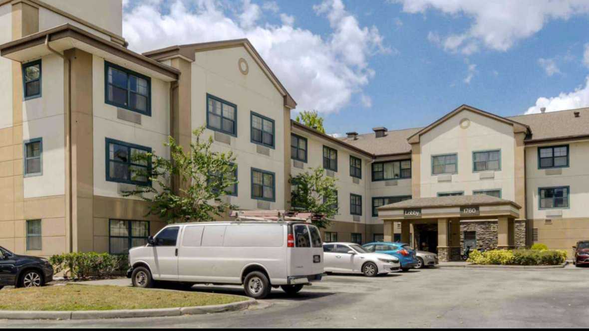 OrlandoMaitland_760 Pembrook Dr_Orlando Parking