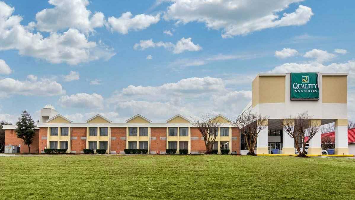 23500 Welcome Way Drive parking