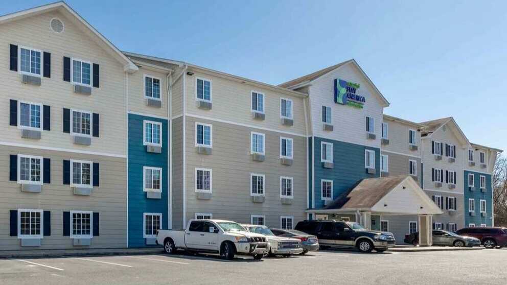 5725 Financial Plaza Parking