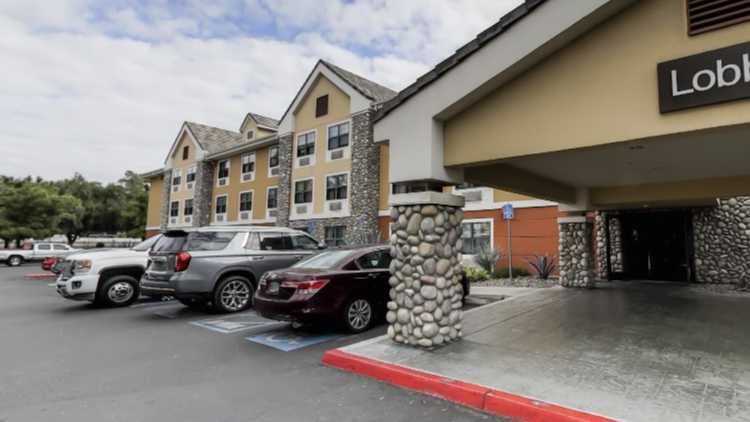 27622 Jefferson Avenue Parking