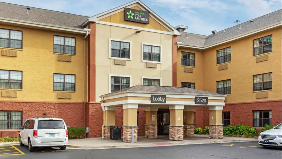 2520 Plaza Court Parking