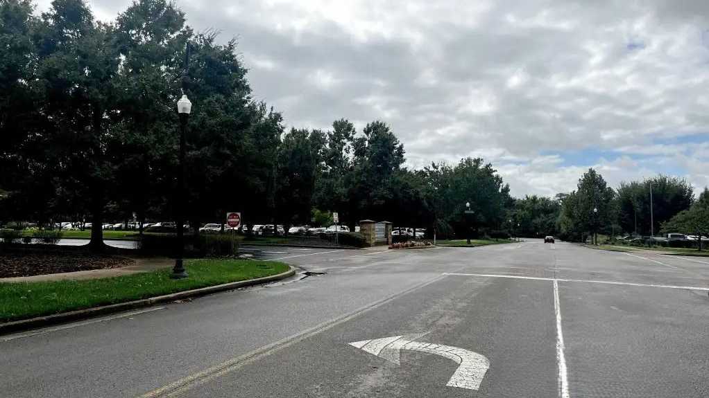 Embassy Suites by Hilton - 1200 Conference Center Blvd