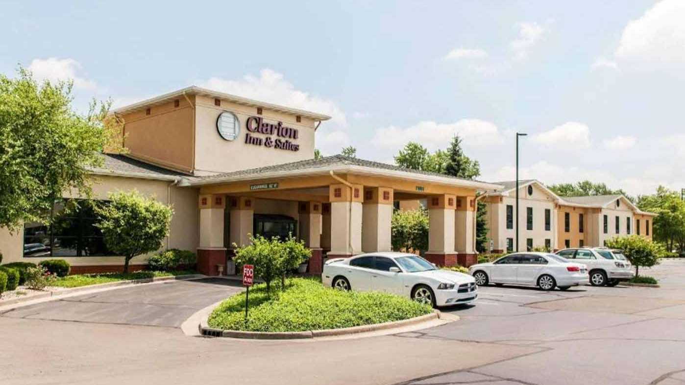 Clarion Inn & Suites_7001 Corporate Dr Parking