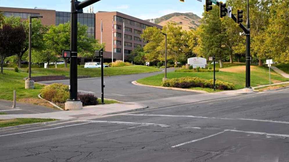 Salt Lake City Marriott University Park. - 480 Wakara Way Parking